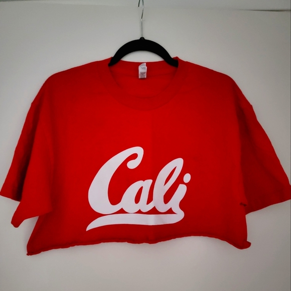 Size Large Cali crop top t-shirt - Picture 1 of 1